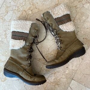 UGG Australia Shoreline Sheepskin Lined Tall Boots Size 6